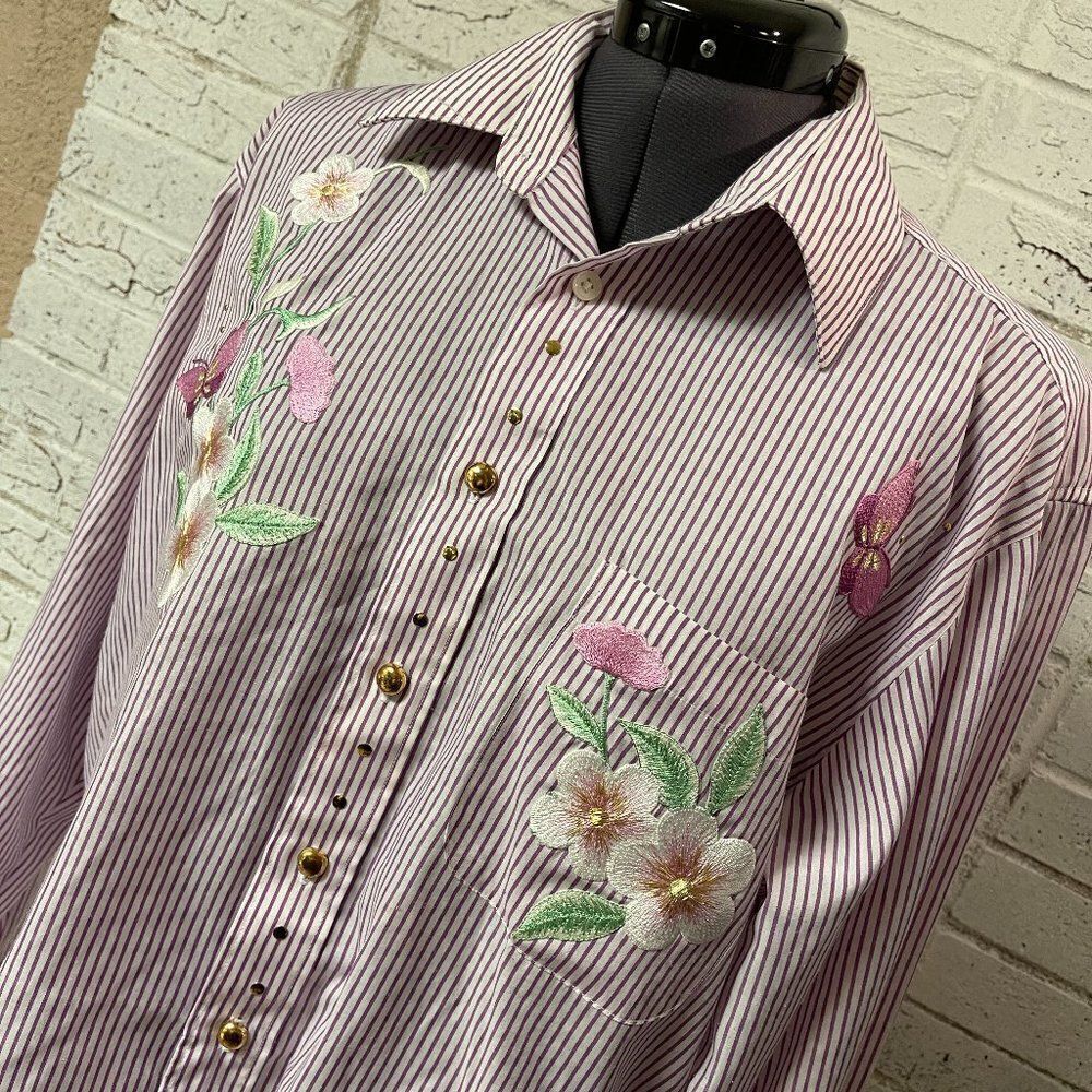 Vtg  inifinity fashions striped applique blouse Me
